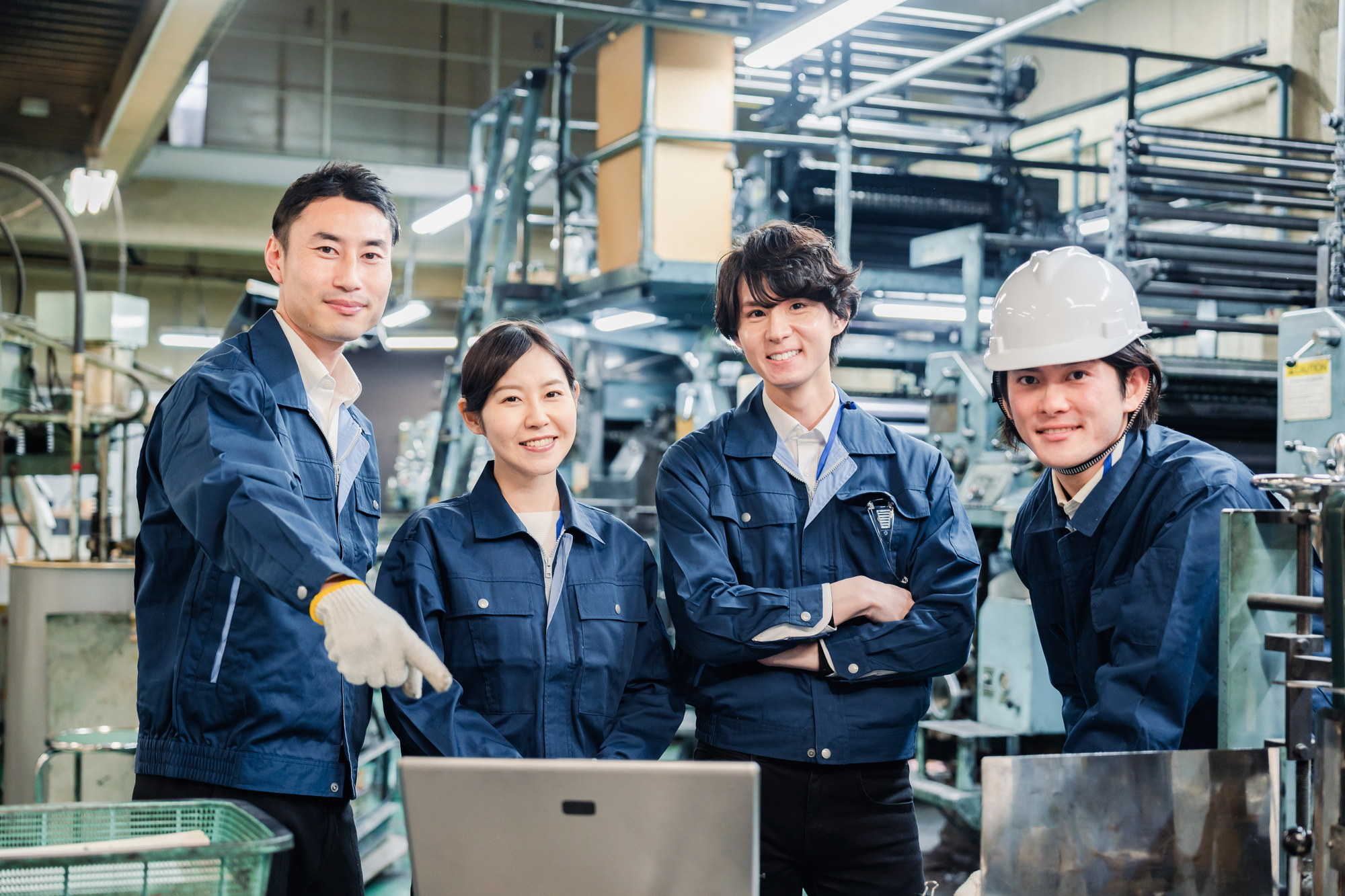 【未経験でも時給1600円！相談＆質問しやすい大手企業♪】小さくて軽い部品の型どり・バリ取り軽作業スタッフ【仕事NoA5007-2】