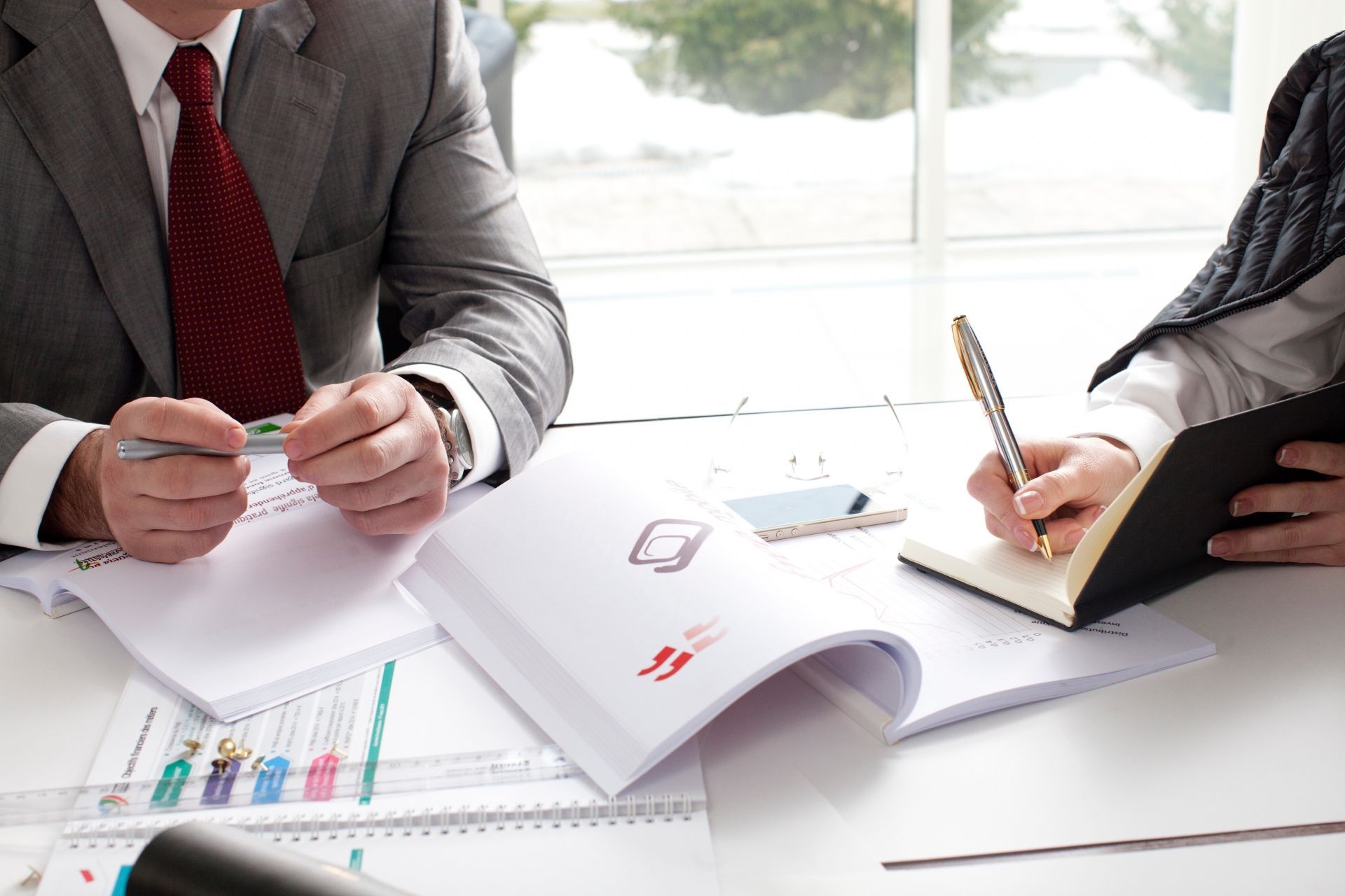 【高時給1600円！外苑前駅から徒歩1分♪】大手商社内情報システム部での事務処理や申請対応【3353-131】